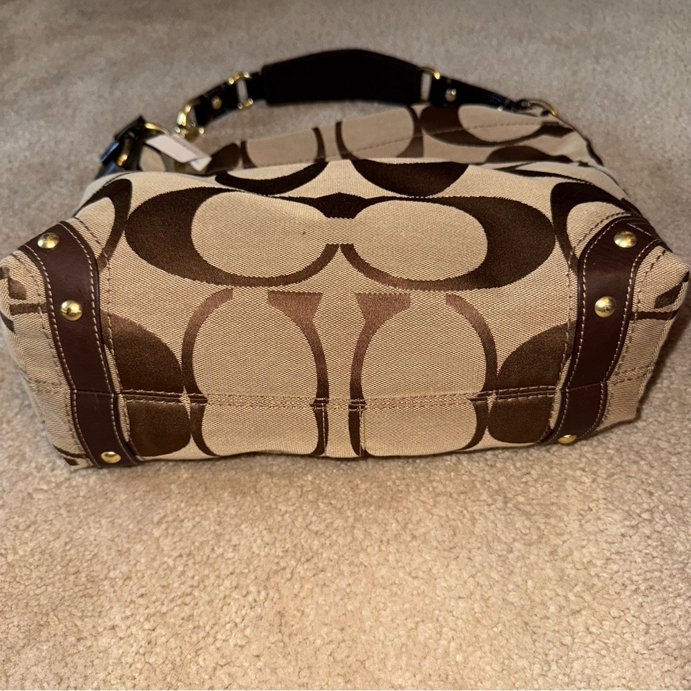 NWT Vintage Coach Carly Large Hobo Signature C Embroidered Leather Trim Bag - Picture 4 of 11